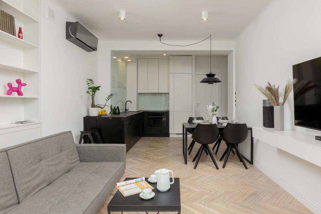 Trendy Marszalkowska With View Near Ogrod Saski By Renters Appartement