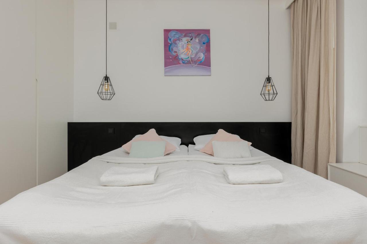 Appartement Trendy Marszalkowska With View Near Ogrod Saski By Renters Warschau